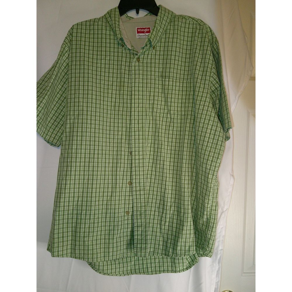 Wrangler Premium Quality Green Plaid Short Sleeve Button Down Casual Shirt